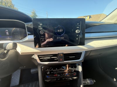2025 Volkswagen Taos SE