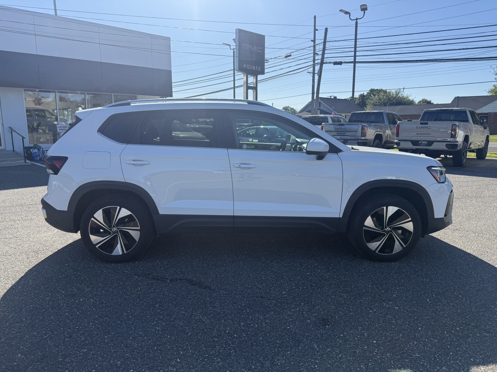2025 Volkswagen Taos SE