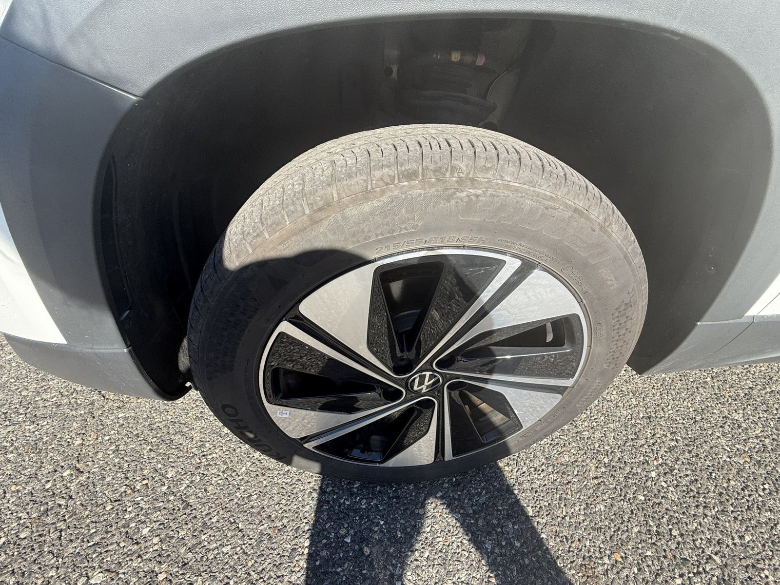 2025 Volkswagen Taos SE