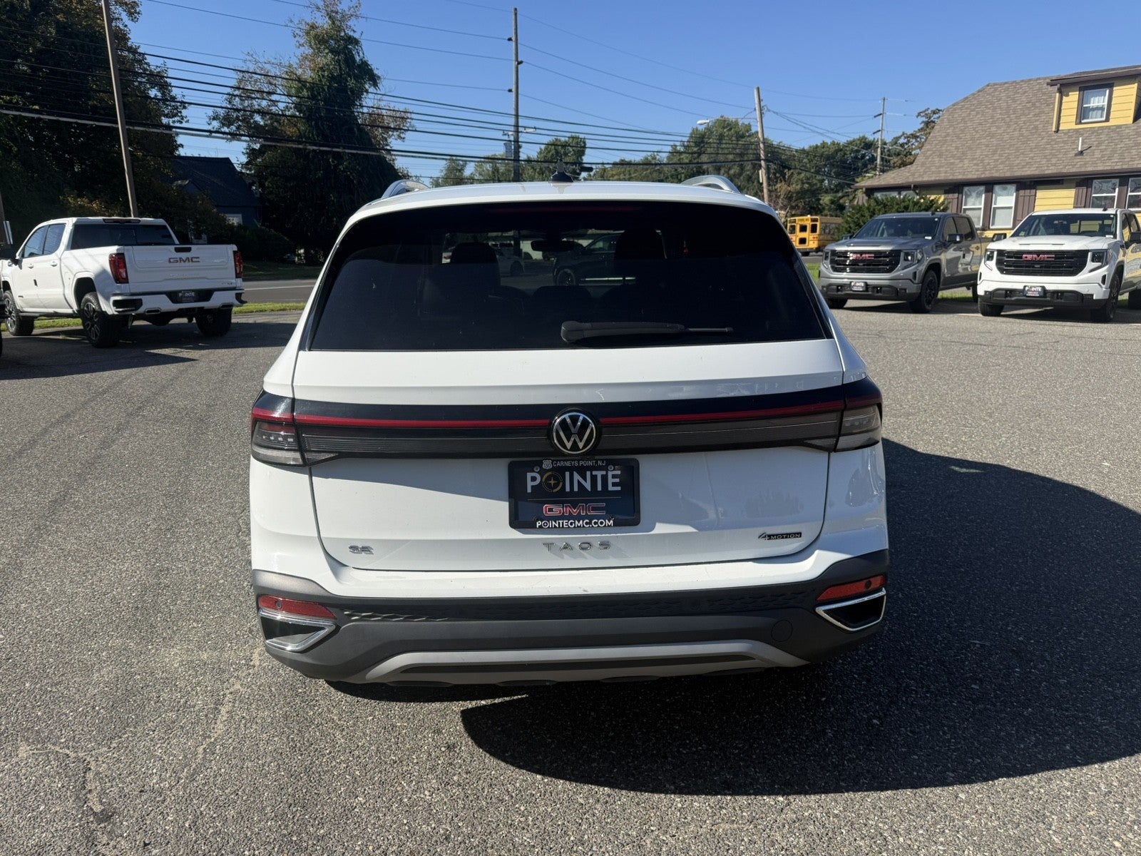 2025 Volkswagen Taos SE