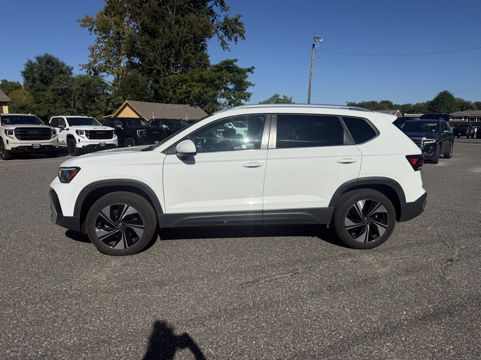 2025 Volkswagen Taos SE