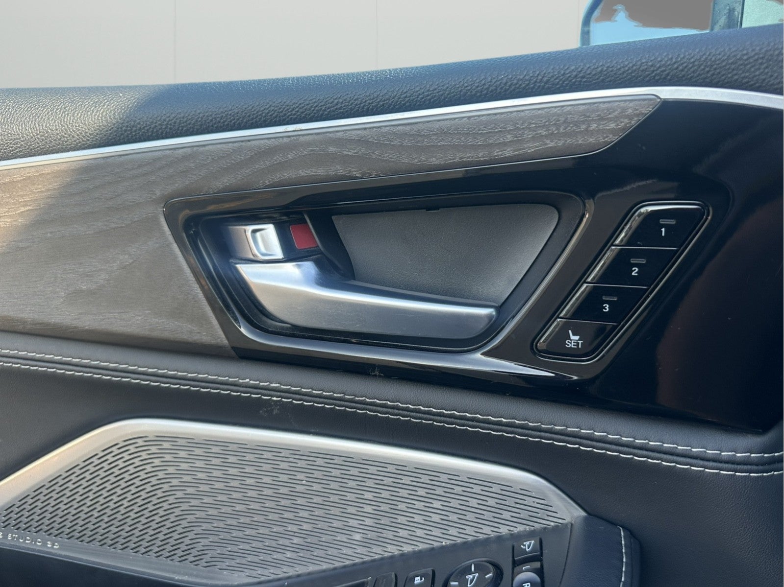 2023 Acura MDX w/Advance Package