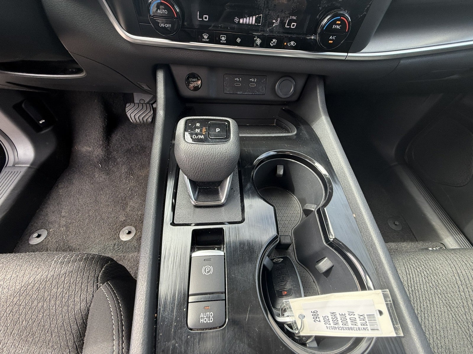 2025 Nissan Rogue SV