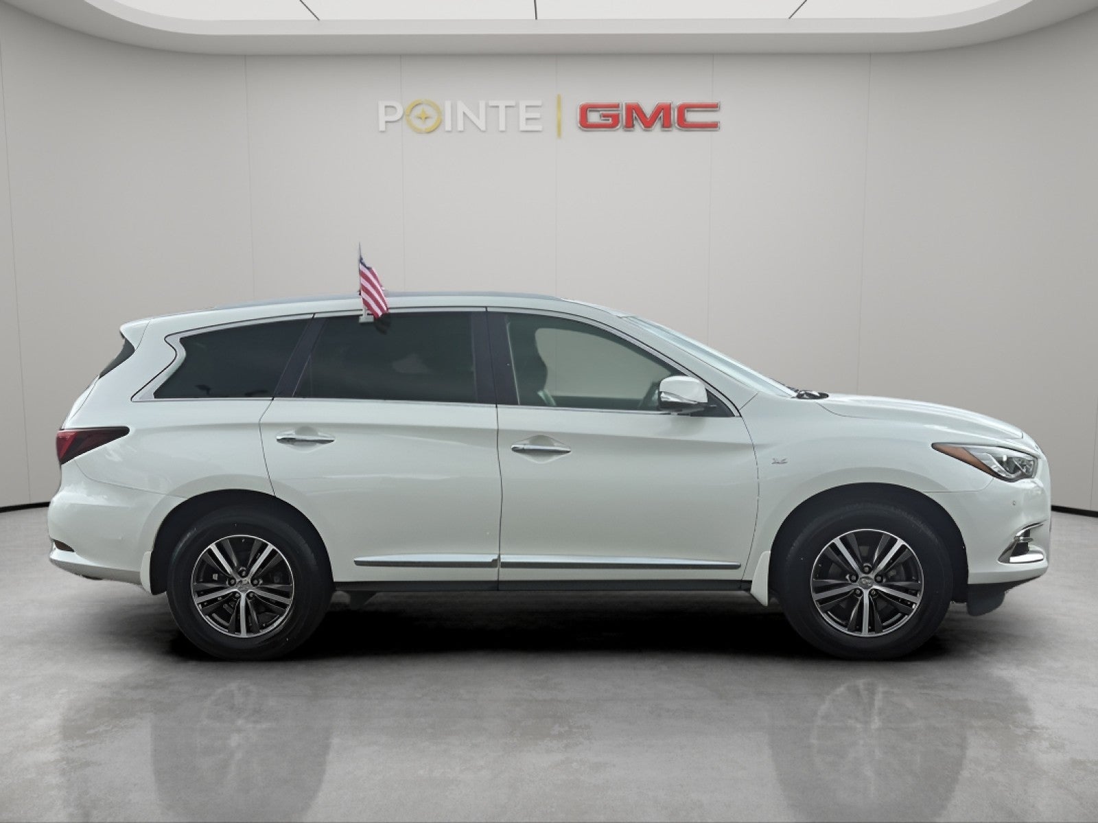 2019 INFINITI QX60 LUXE