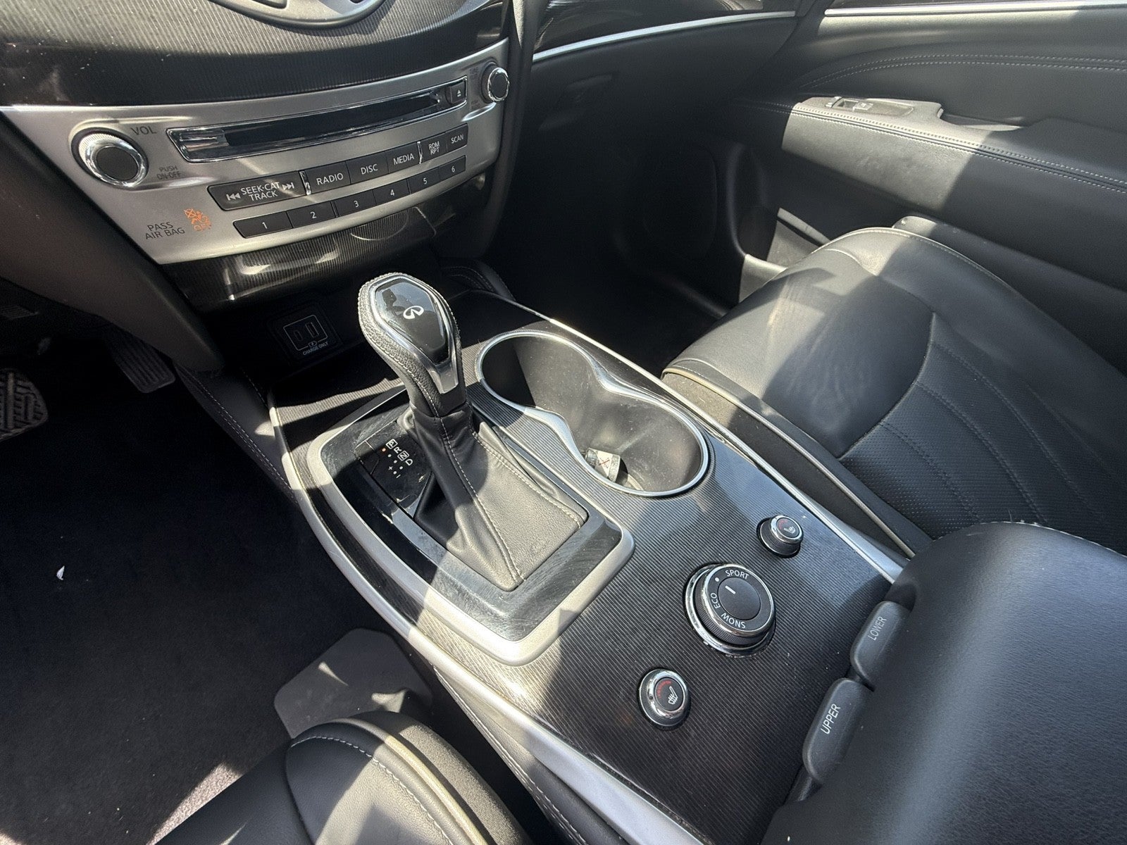 2019 INFINITI QX60 LUXE