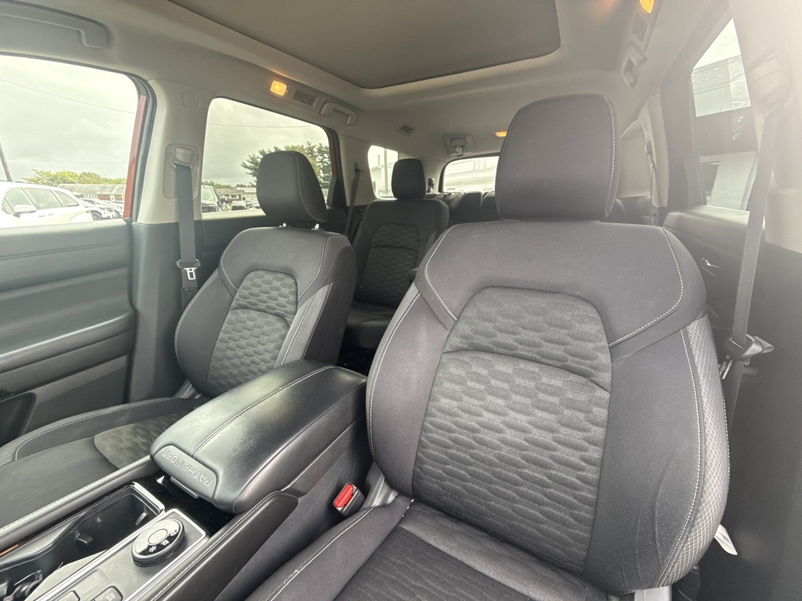 2022 Nissan Pathfinder SV 4WD