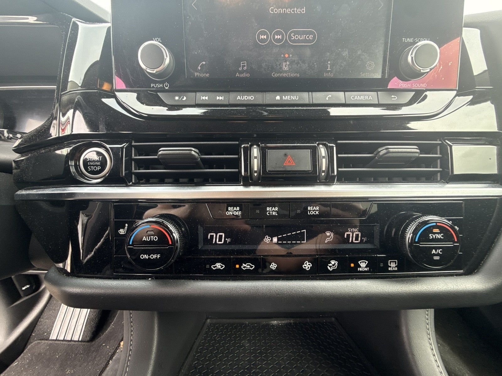 2022 Nissan Pathfinder SV 4WD