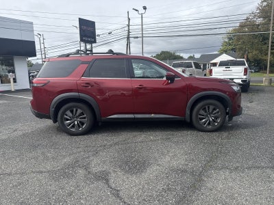 2022 Nissan Pathfinder SV 4WD
