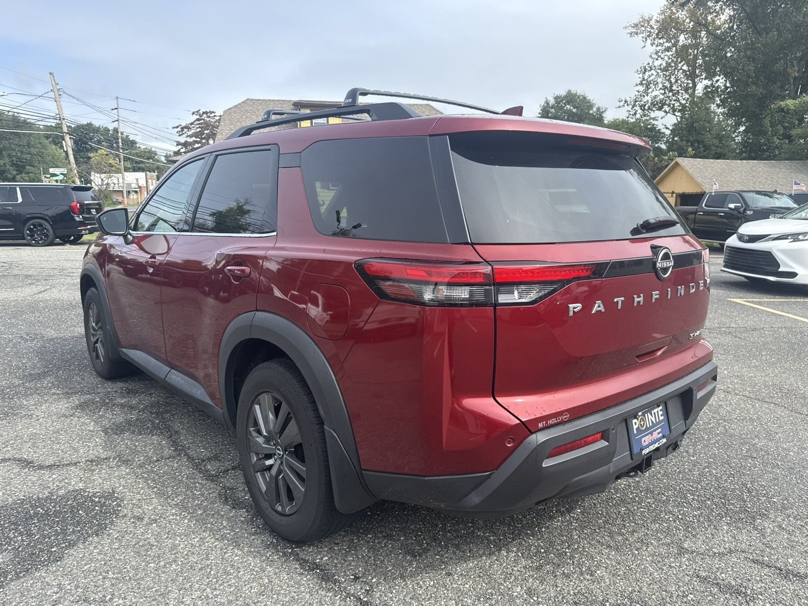2022 Nissan Pathfinder SV 4WD
