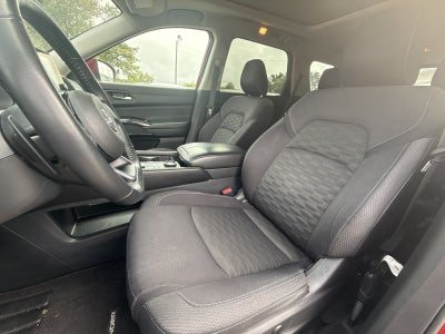 2022 Nissan Pathfinder SV 4WD