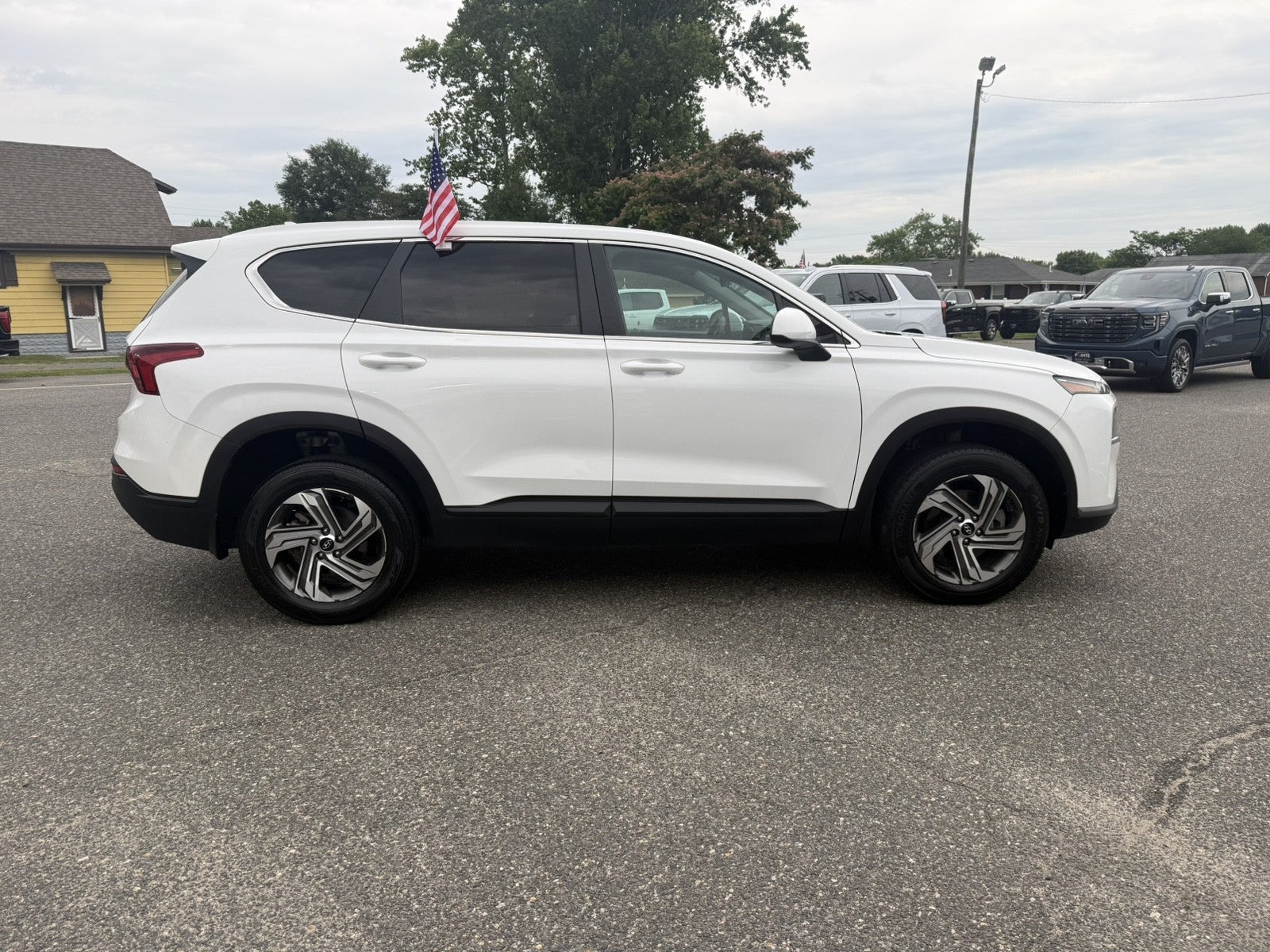 2023 Hyundai Santa Fe SE