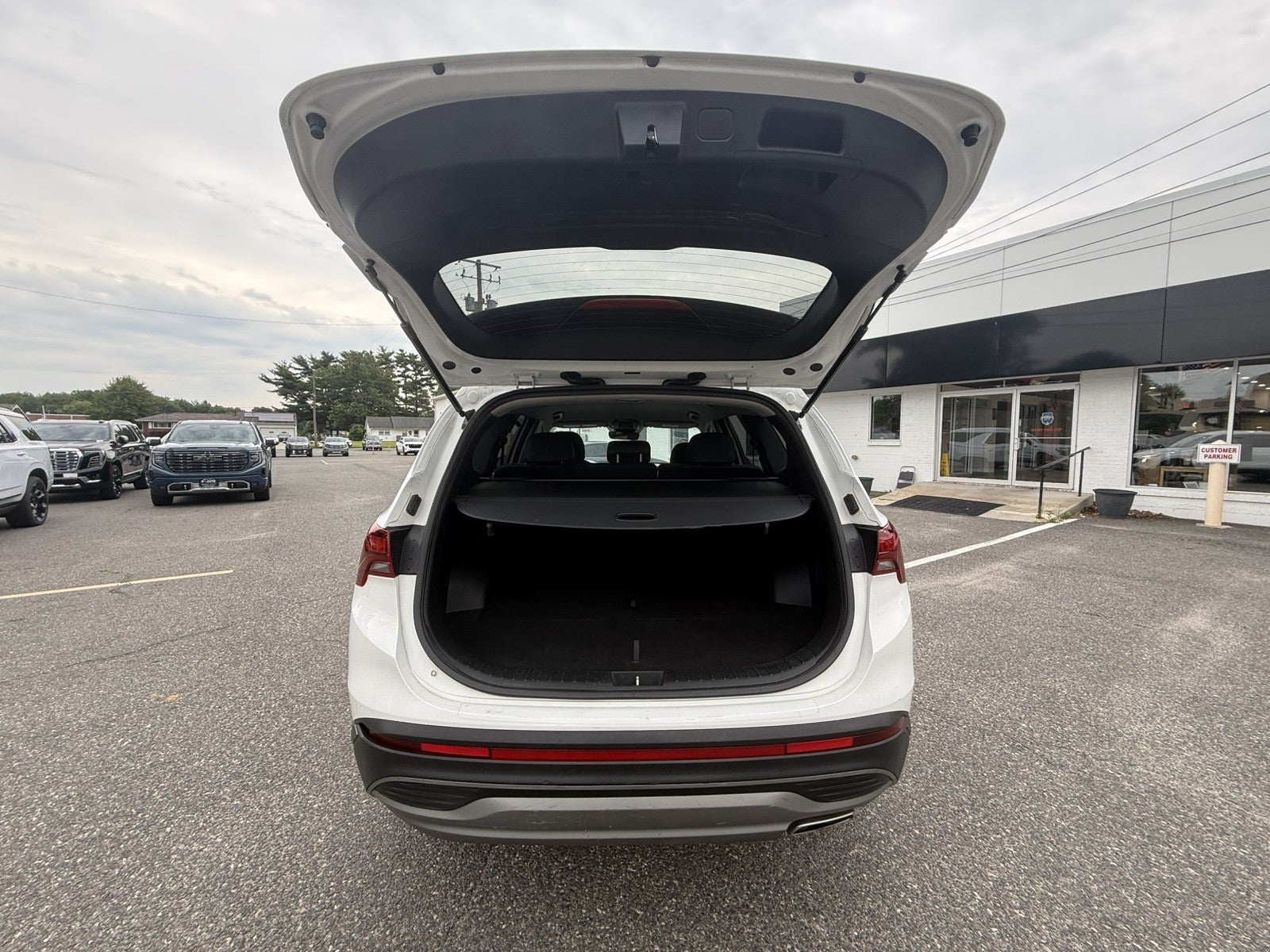 2023 Hyundai Santa Fe SE