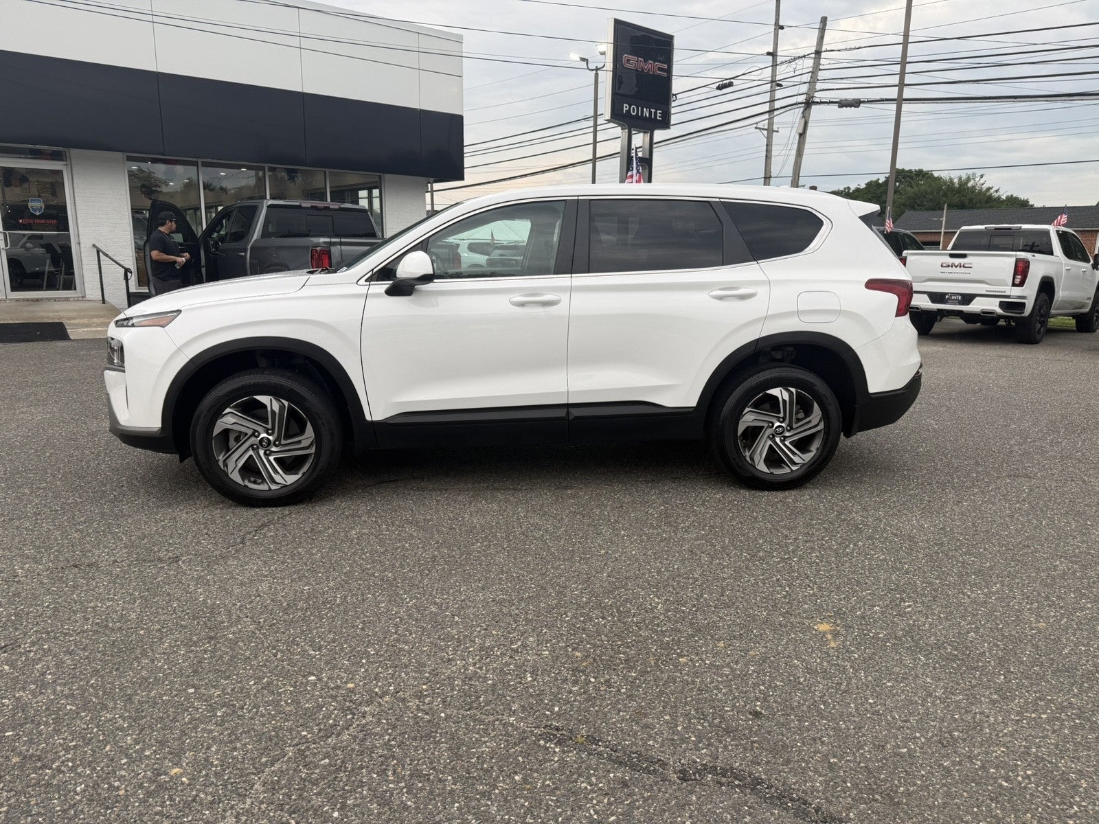 2023 Hyundai Santa Fe SE