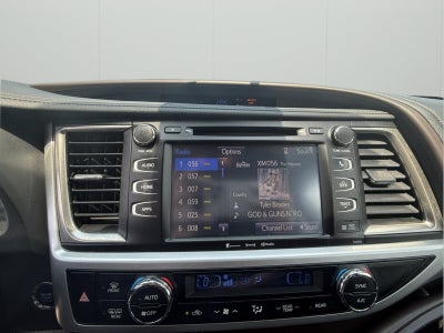 2019 Toyota Highlander SE