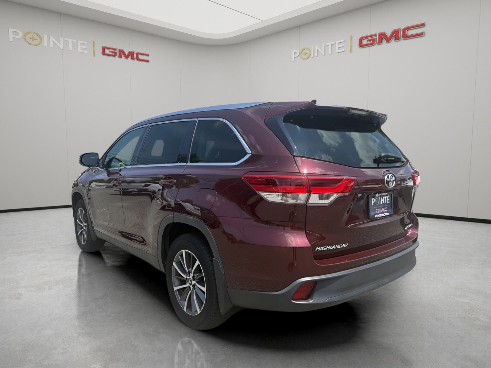 2019 Toyota Highlander SE