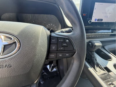 2025 Toyota Sienna LE
