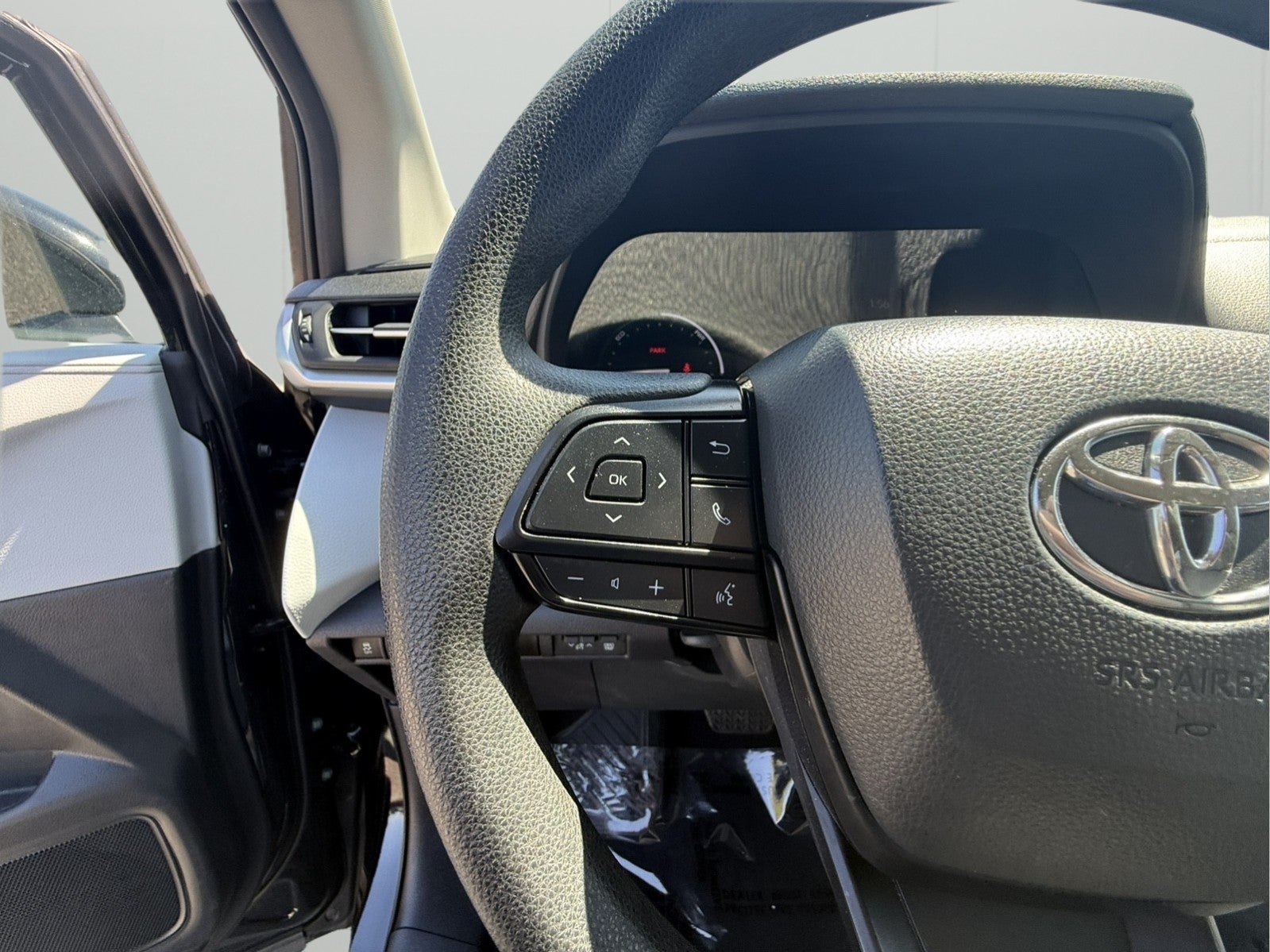2025 Toyota Sienna LE