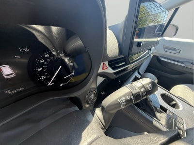 2025 Toyota Sienna LE