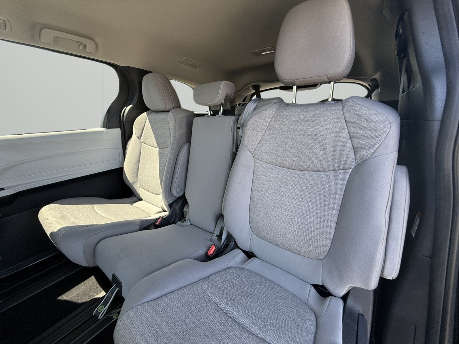 2025 Toyota Sienna LE
