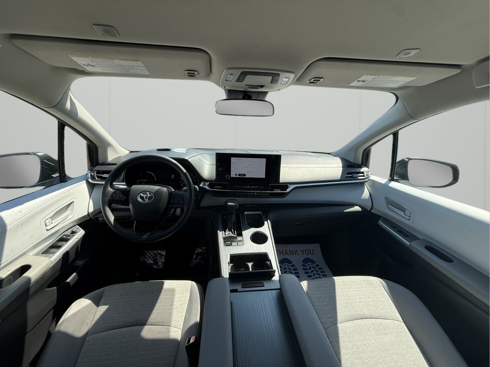 2025 Toyota Sienna LE