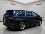 2025 Toyota Sienna LE
