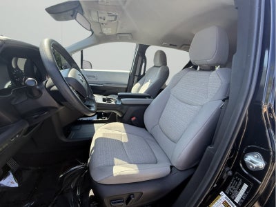 2025 Toyota Sienna LE
