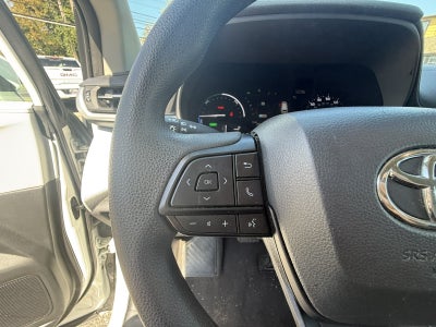 2025 Toyota Sienna LE