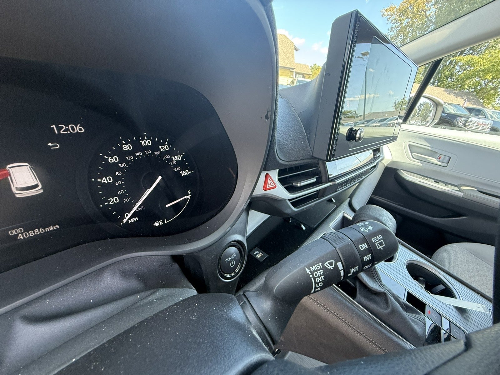 2025 Toyota Sienna LE