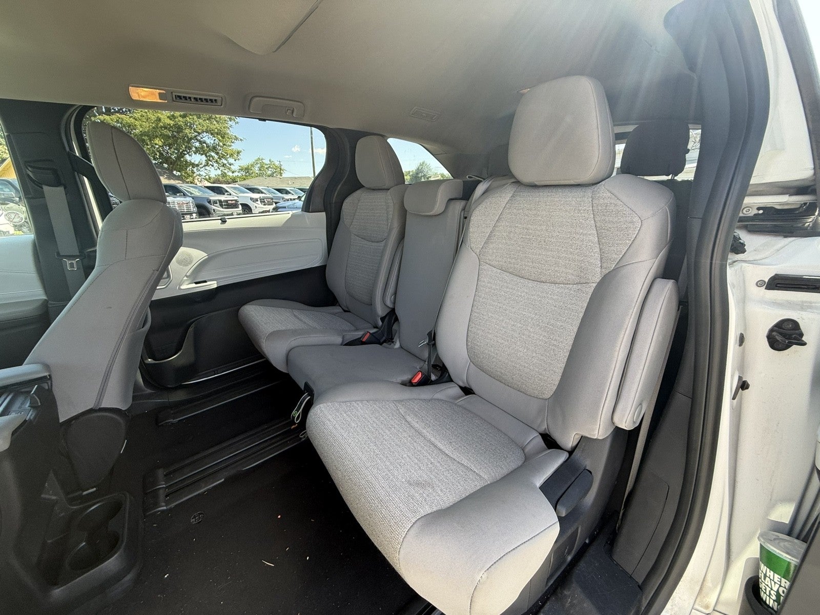 2025 Toyota Sienna LE