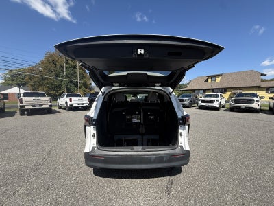 2025 Toyota Sienna LE