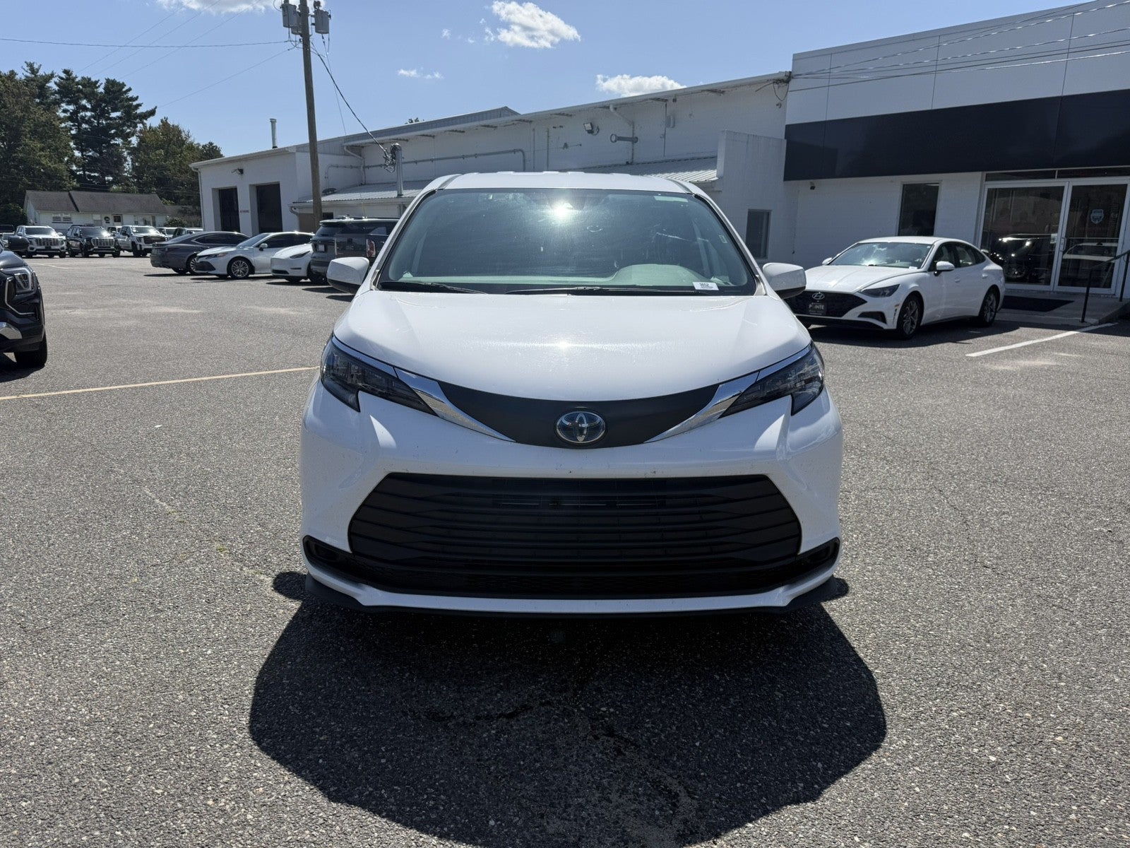 2025 Toyota Sienna LE