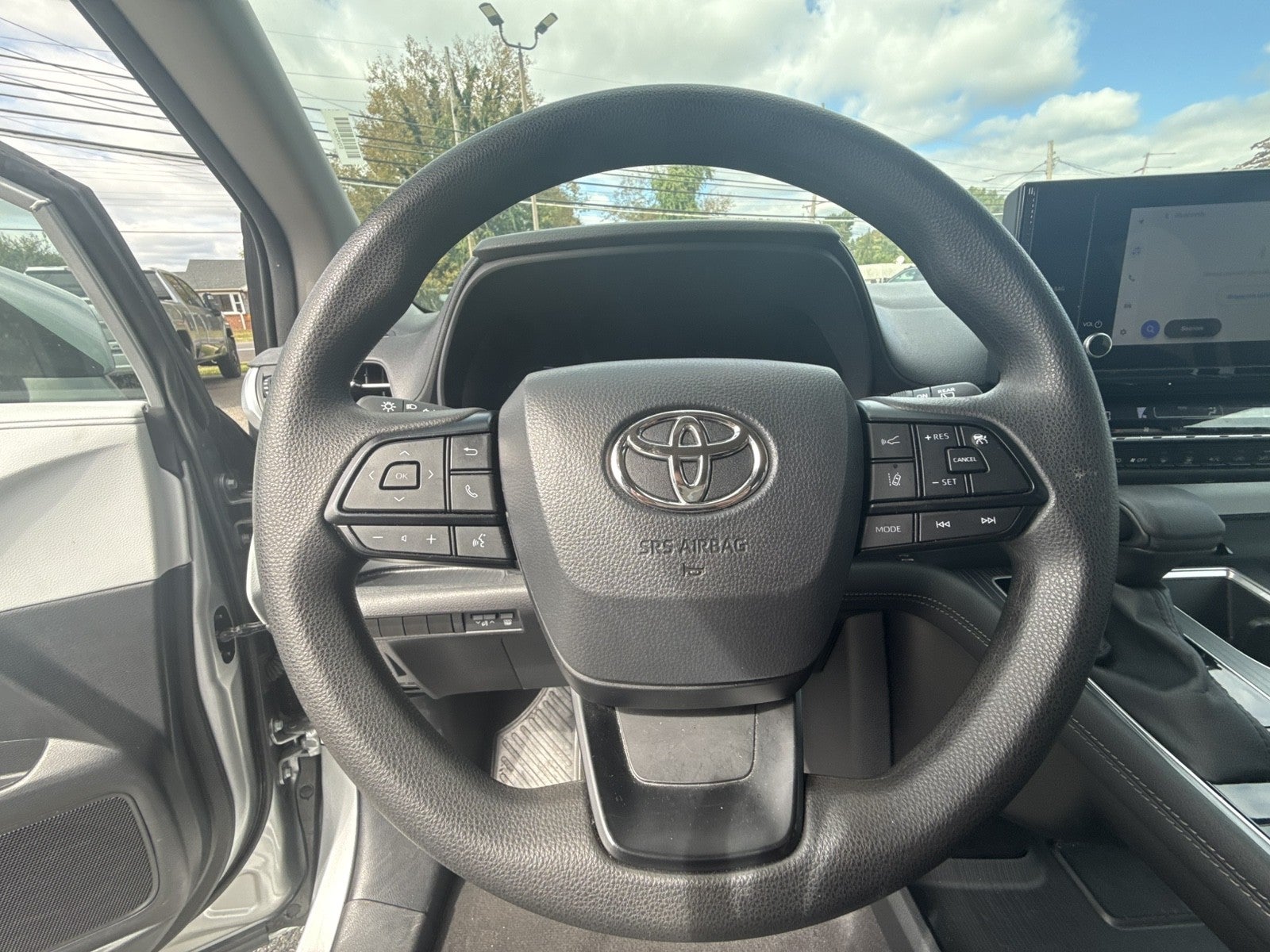 2025 Toyota Sienna LE