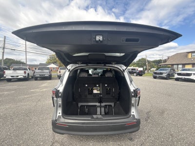 2025 Toyota Sienna LE