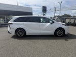 2025 Toyota Sienna LE