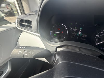 2025 Toyota Sienna LE