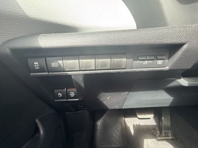 2025 Toyota Sienna LE