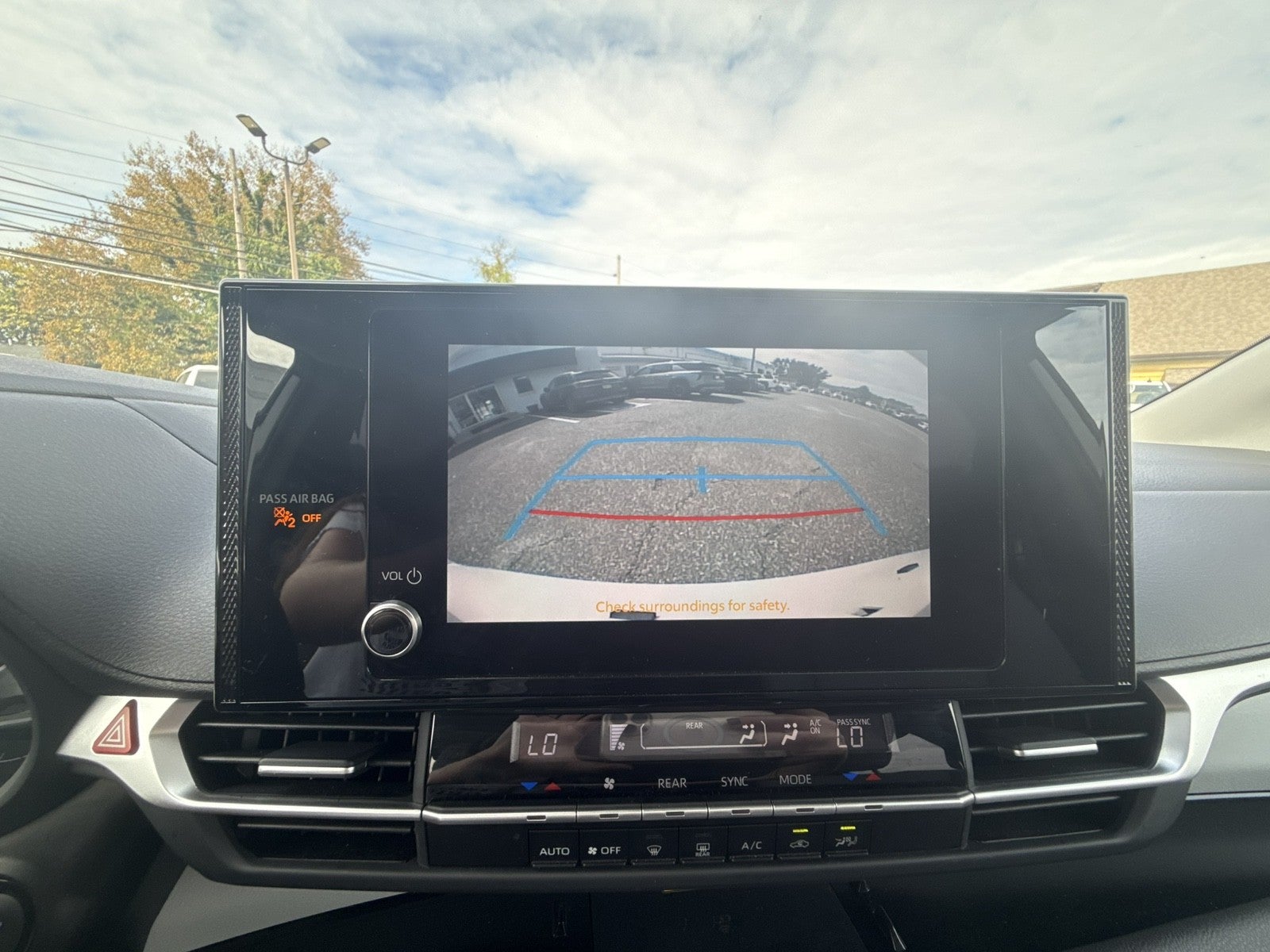 2025 Toyota Sienna LE