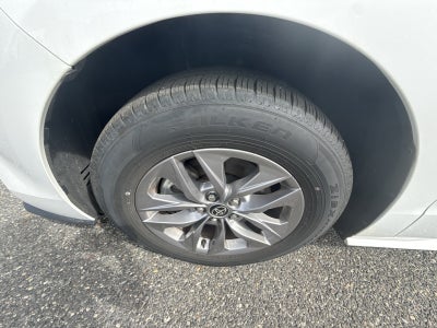 2025 Toyota Sienna LE