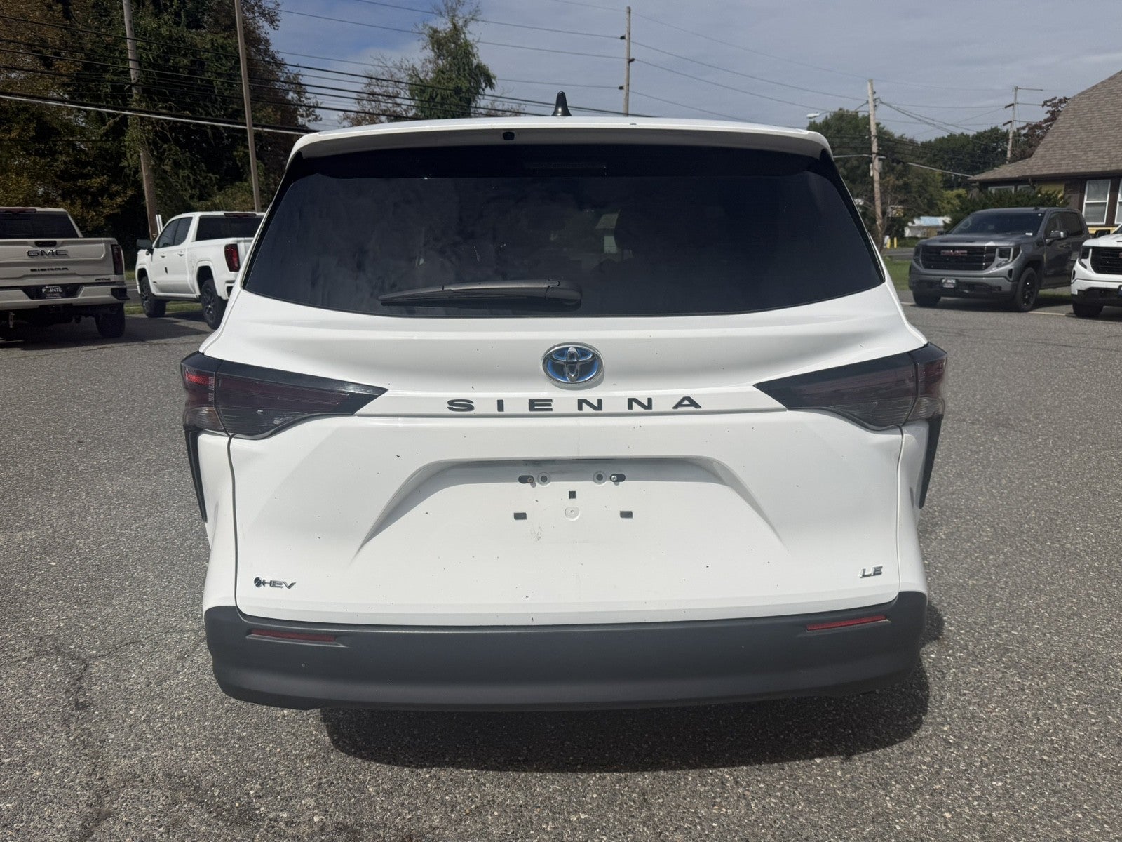 2025 Toyota Sienna LE