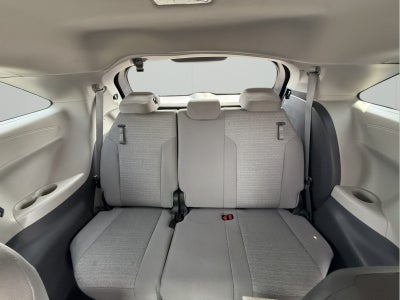 2022 Toyota Sienna LE
