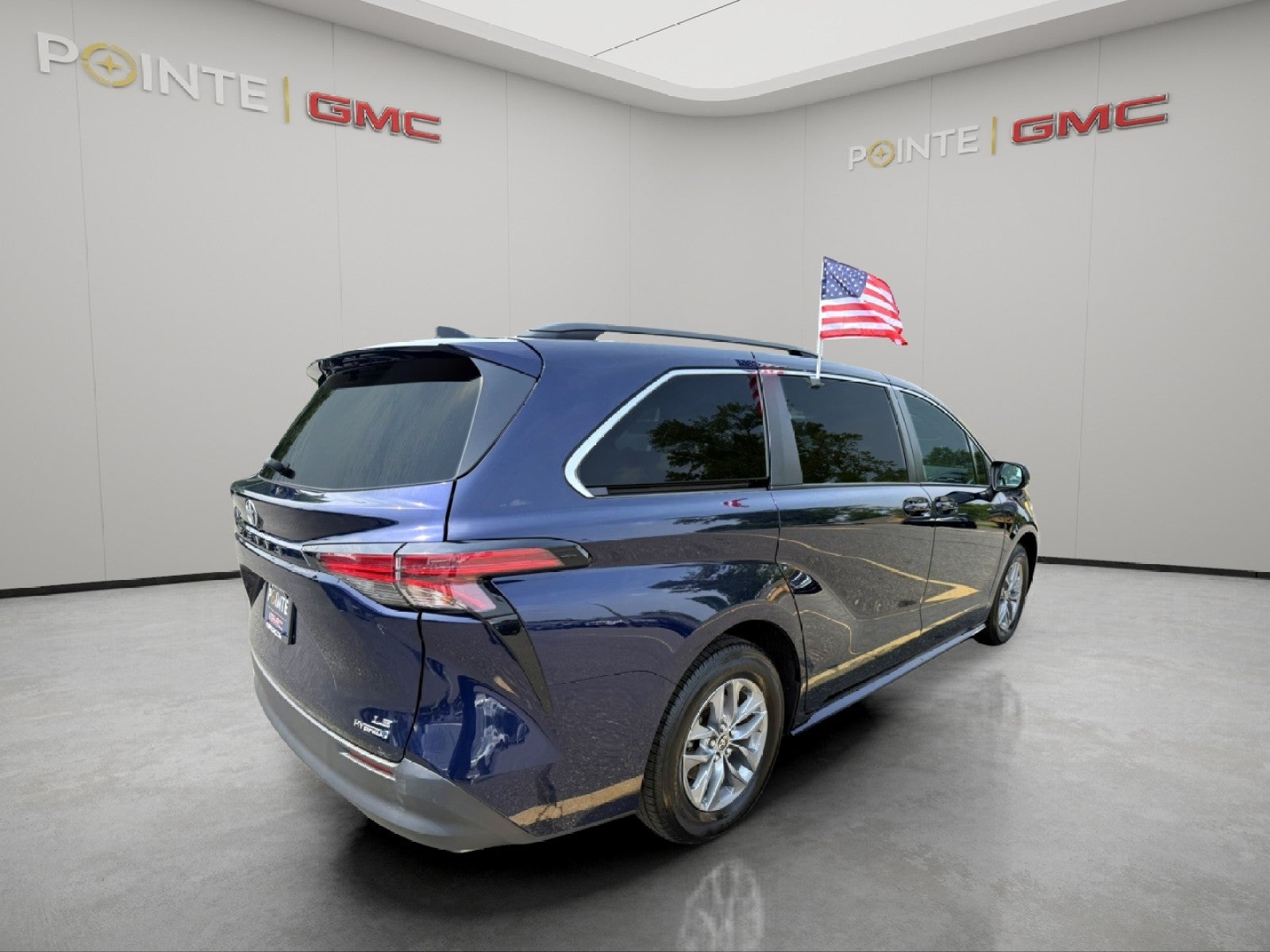 2022 Toyota Sienna LE