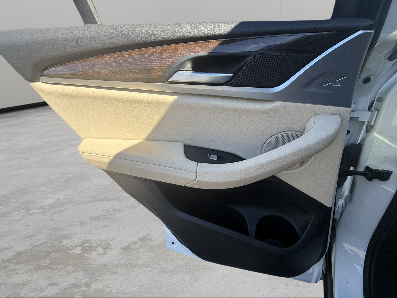 2023 BMW X4 xDrive30i