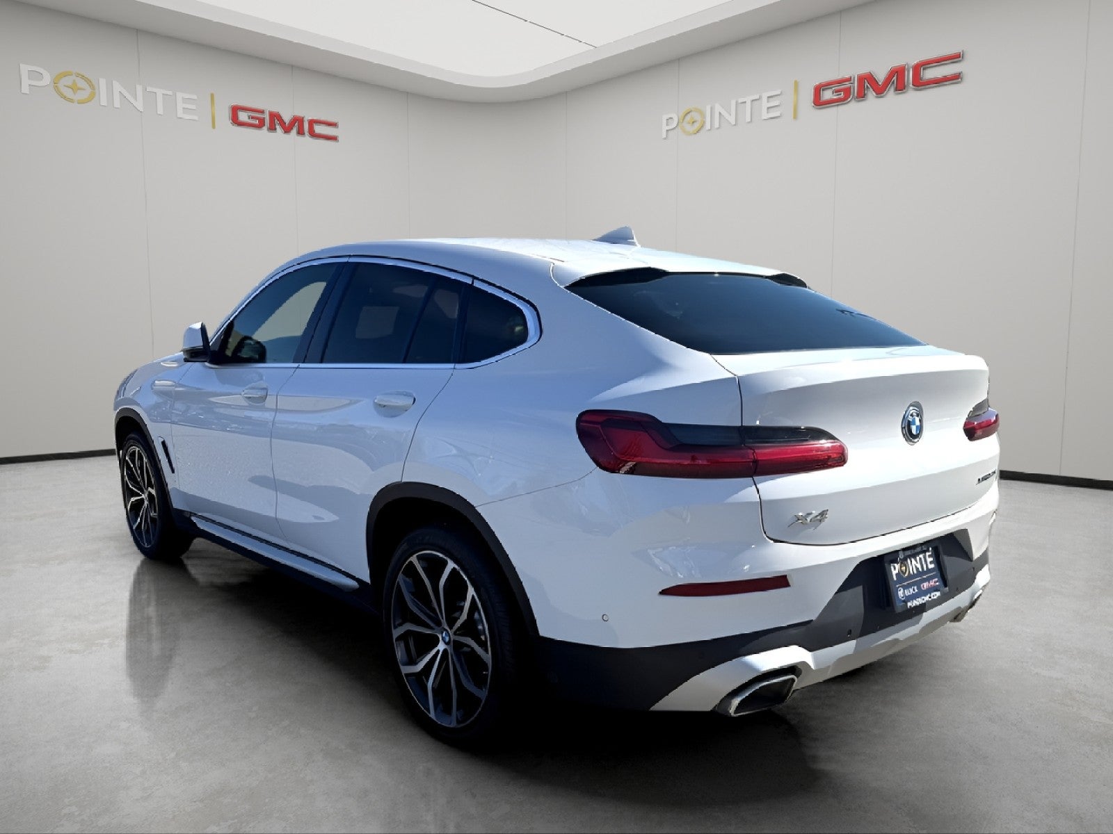 2023 BMW X4 xDrive30i