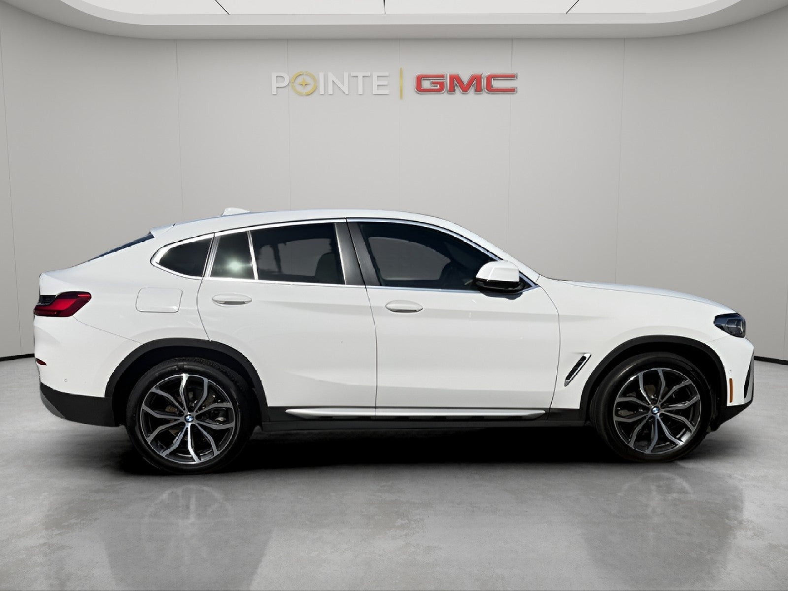 2023 BMW X4 xDrive30i