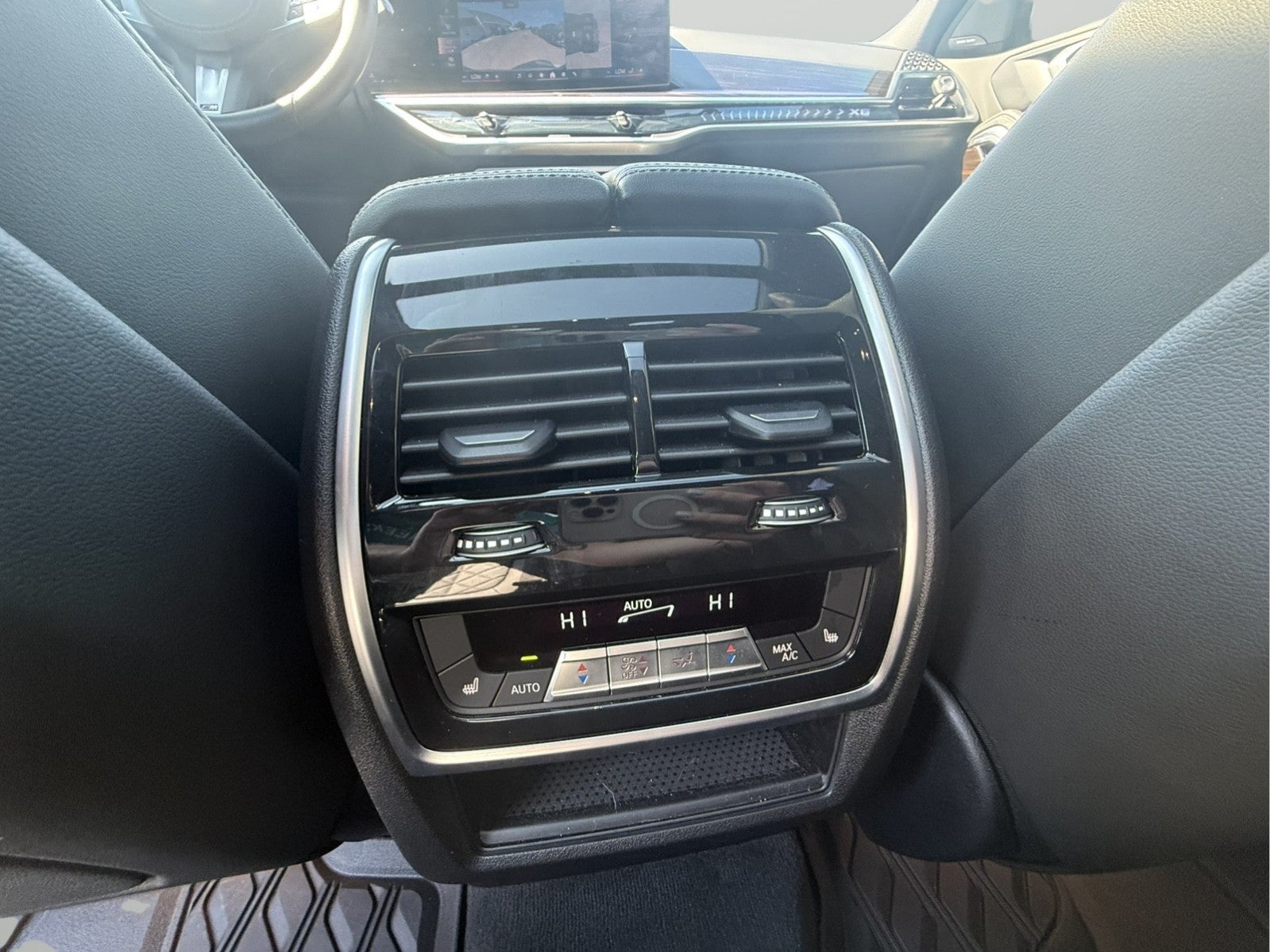 2025 BMW X6 xDrive40i