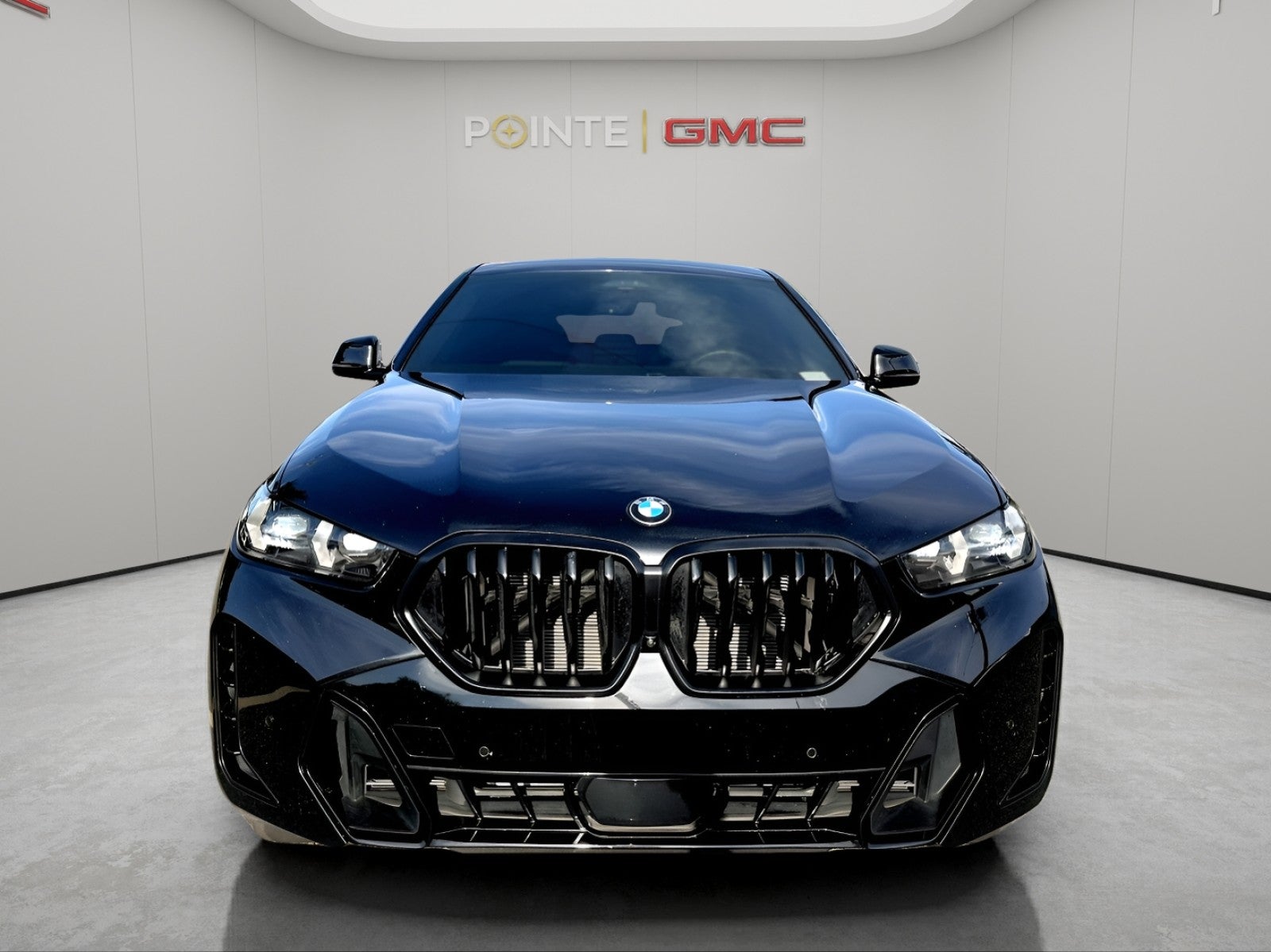 2025 BMW X6 xDrive40i
