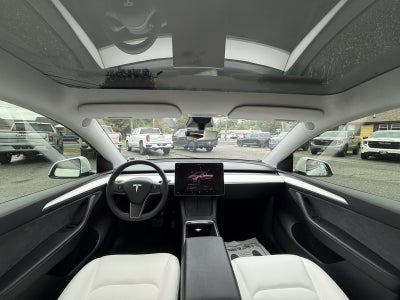 2022 Tesla Model Y Long Range Dual Motor All-Wheel Drive