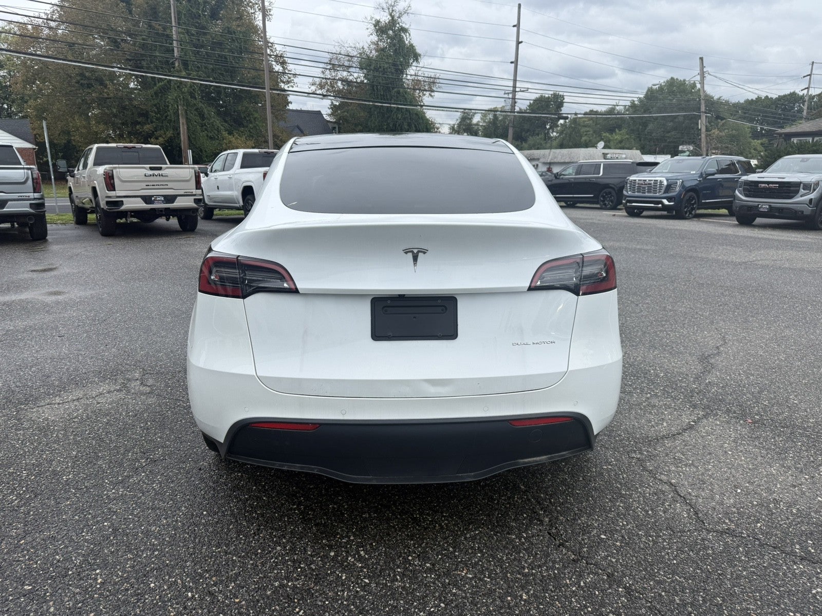 2022 Tesla Model Y Long Range Dual Motor All-Wheel Drive