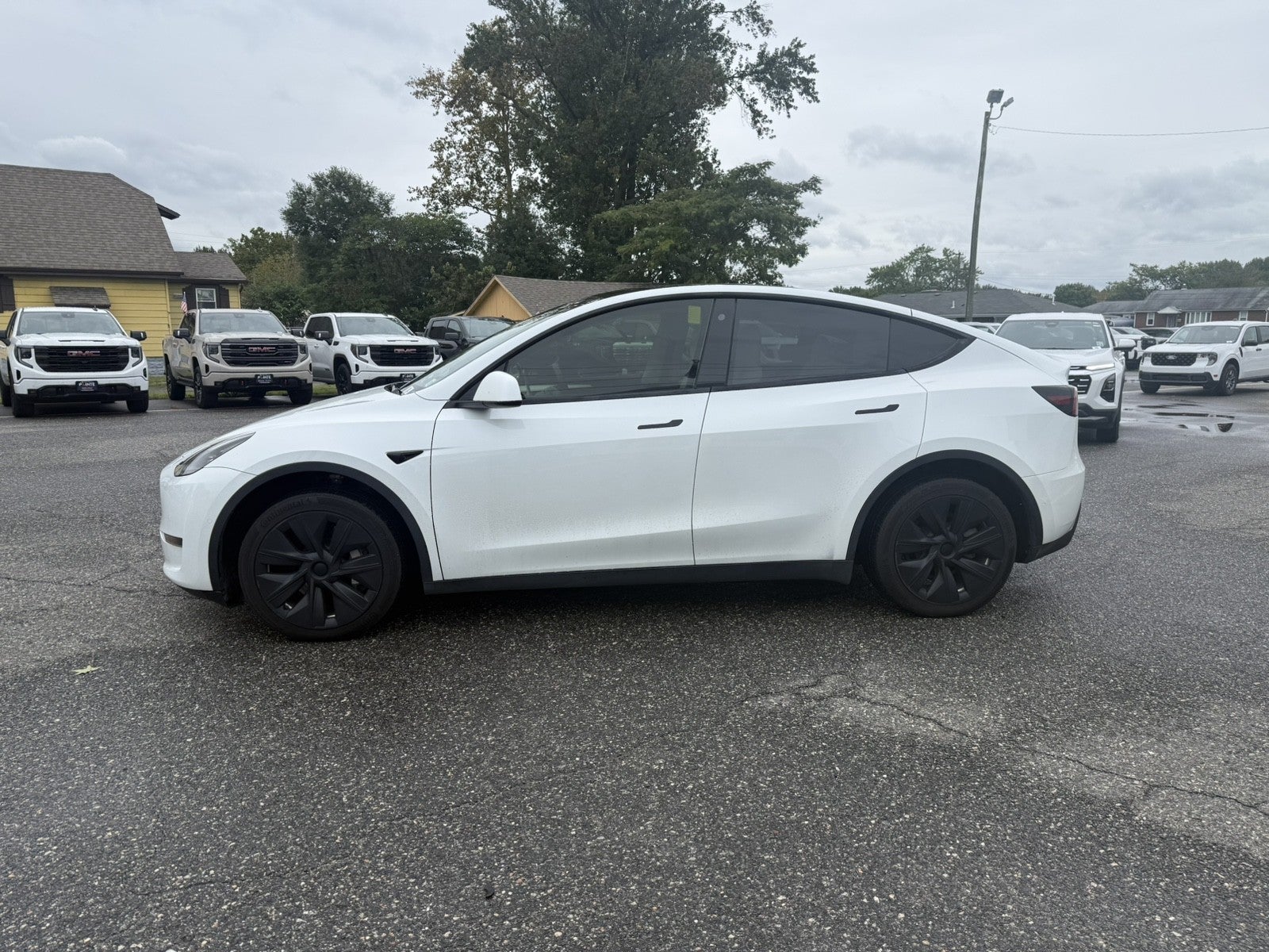 2022 Tesla Model Y Long Range Dual Motor All-Wheel Drive