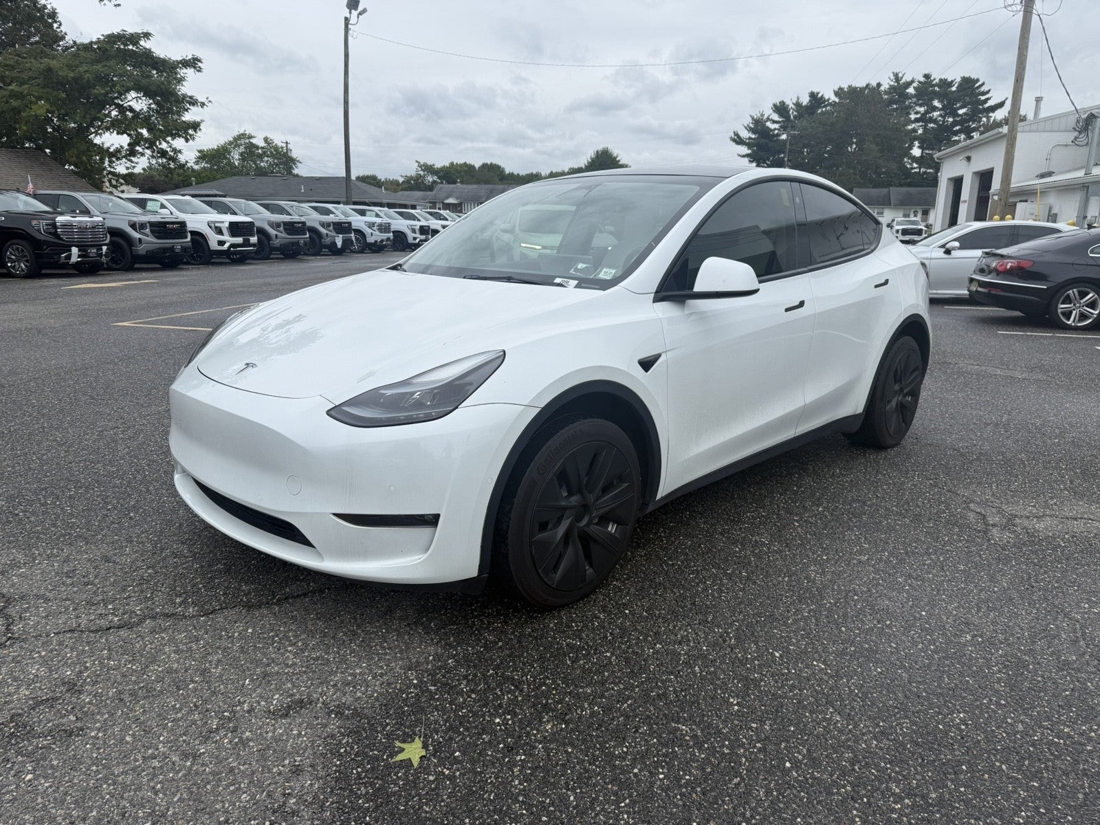 2022 Tesla Model Y Long Range Dual Motor All-Wheel Drive